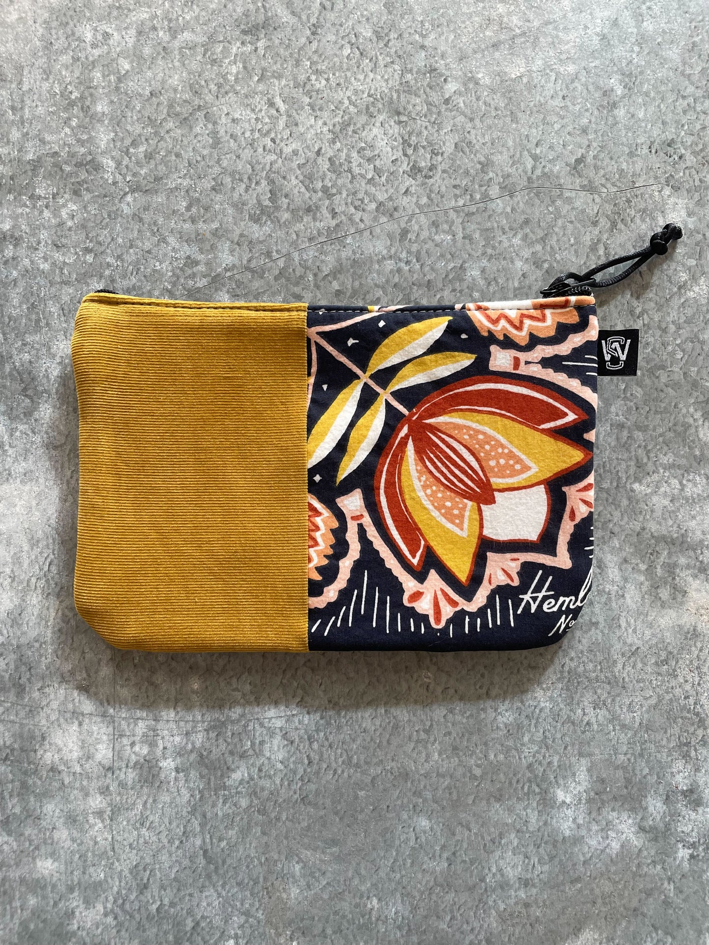 Scrap Zipper Pouch Floral