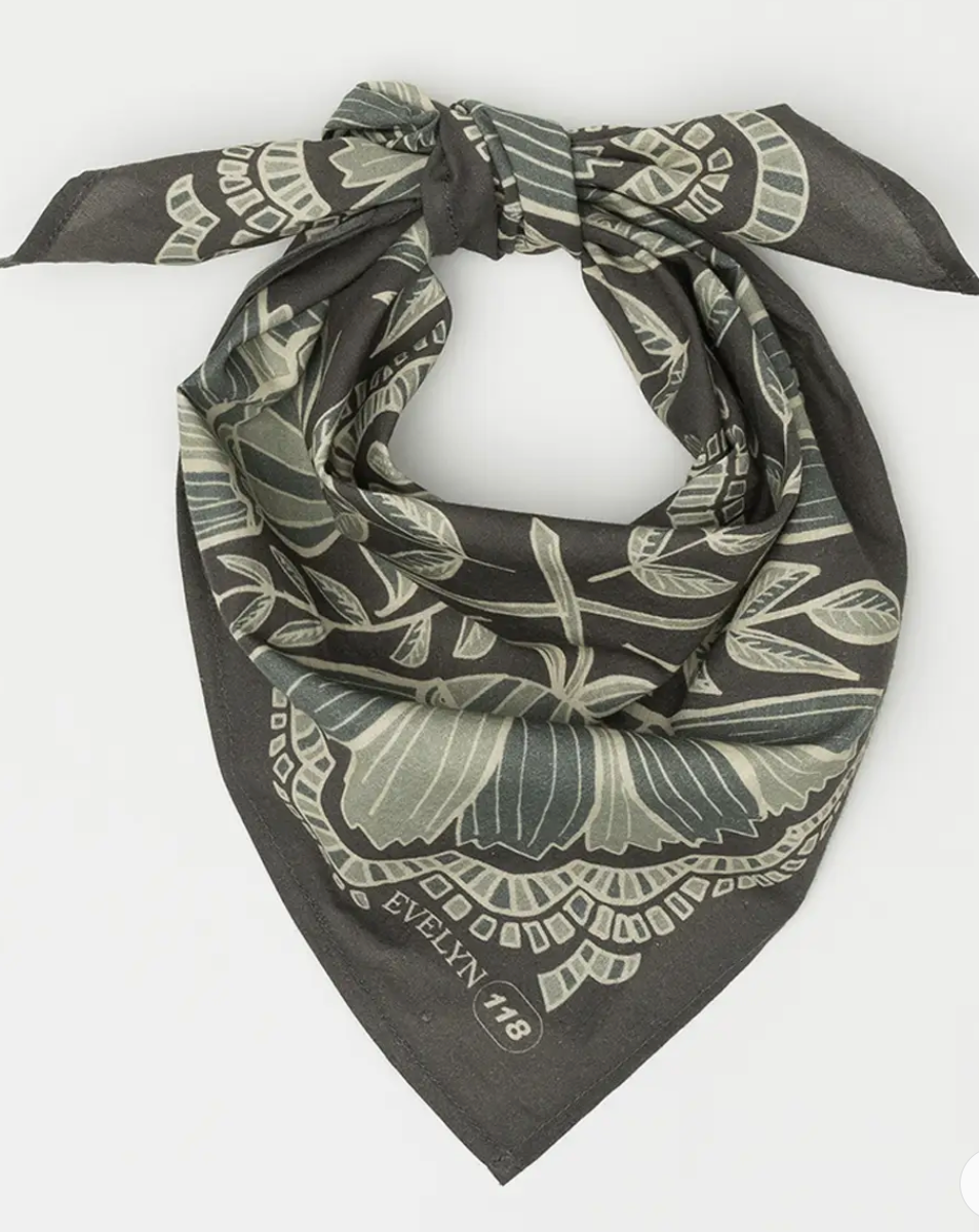 No. 118 Evelyn Bandana
