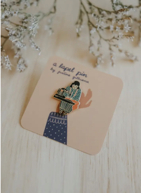 Sewist Enamel Pin