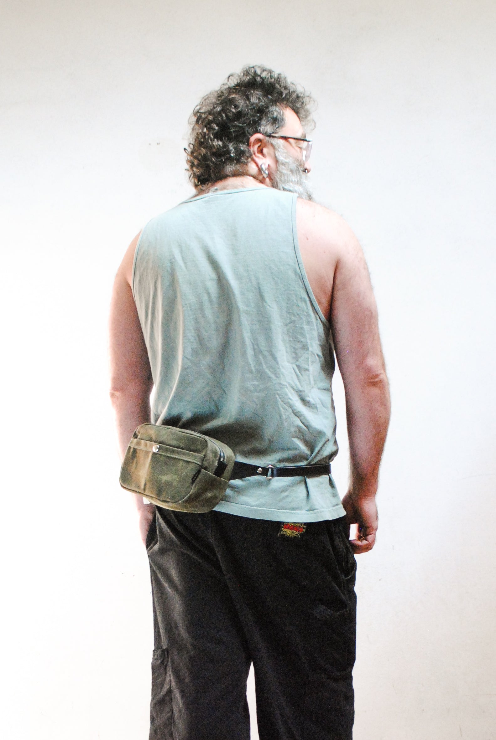 Waxed Canvas Box Bag with Leather Straps – Shift + Wheeler