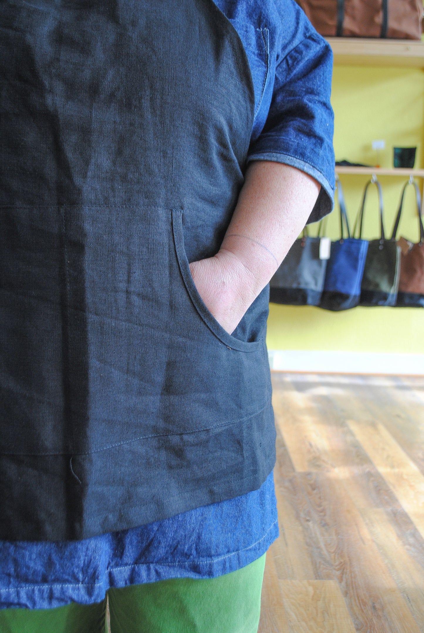 Linen Crossback Apron Garment