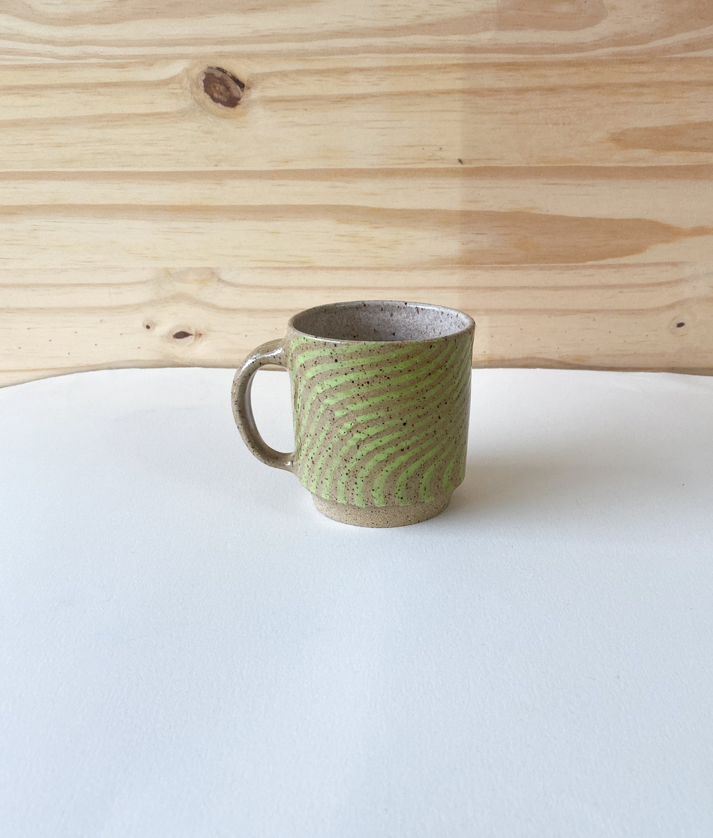 Wavy Stripes speckled mug