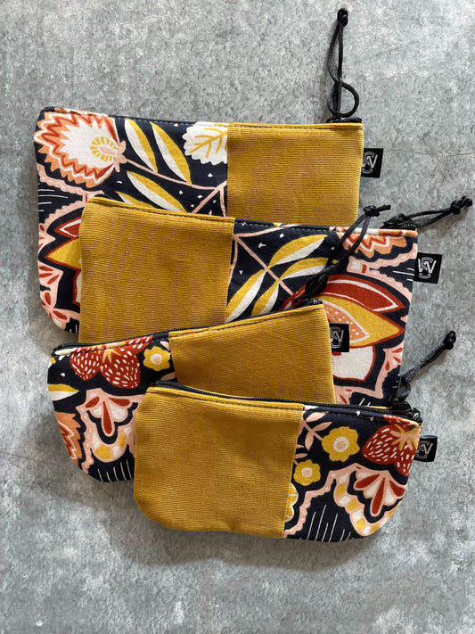 Scrap Zipper Pouch Floral