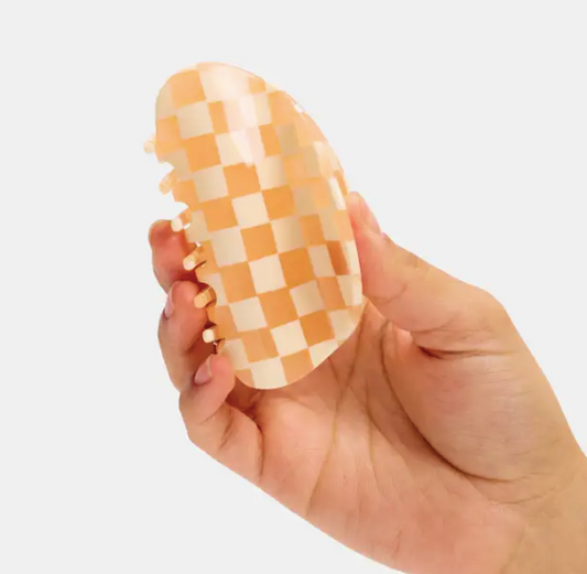 Checker Claw in Frosé
